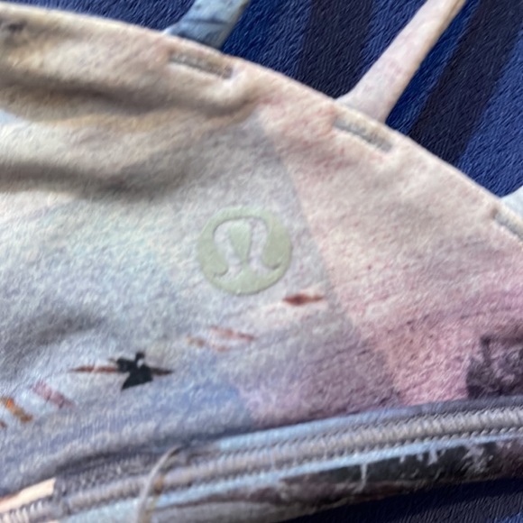 VEUC rare Lululemon free to be wild bra top - Picture 5 of 5